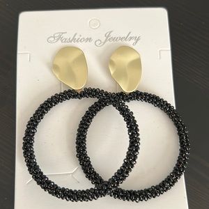 Gold and black fashion bead hoop earrings